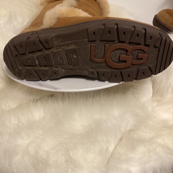 Ugg boots, size 8, knee high, super fun & unusual - Picture 6 of 8